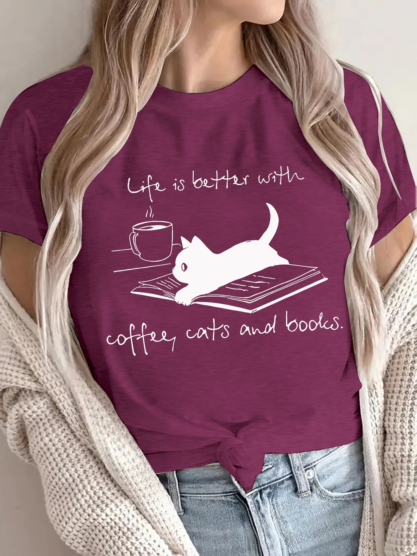 Short sleeved women's lives due to coffee