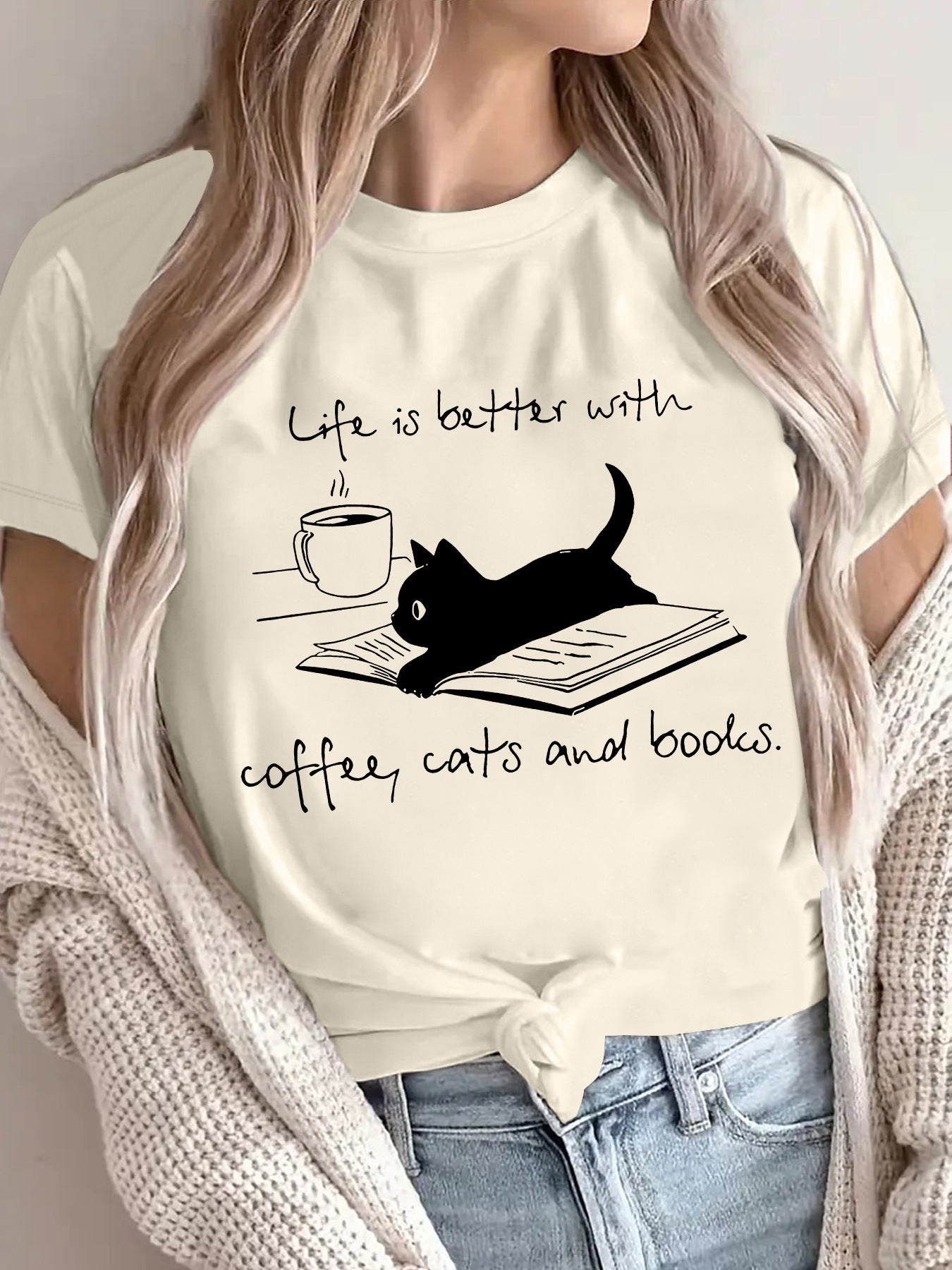 Short sleeved women's lives due to coffee